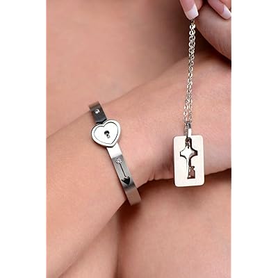Pulsera y cadena